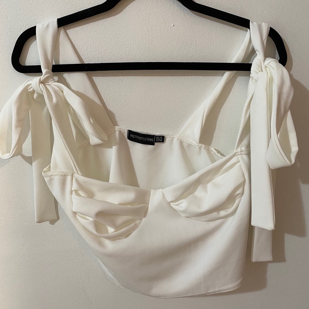 Cup Detail Crop Top